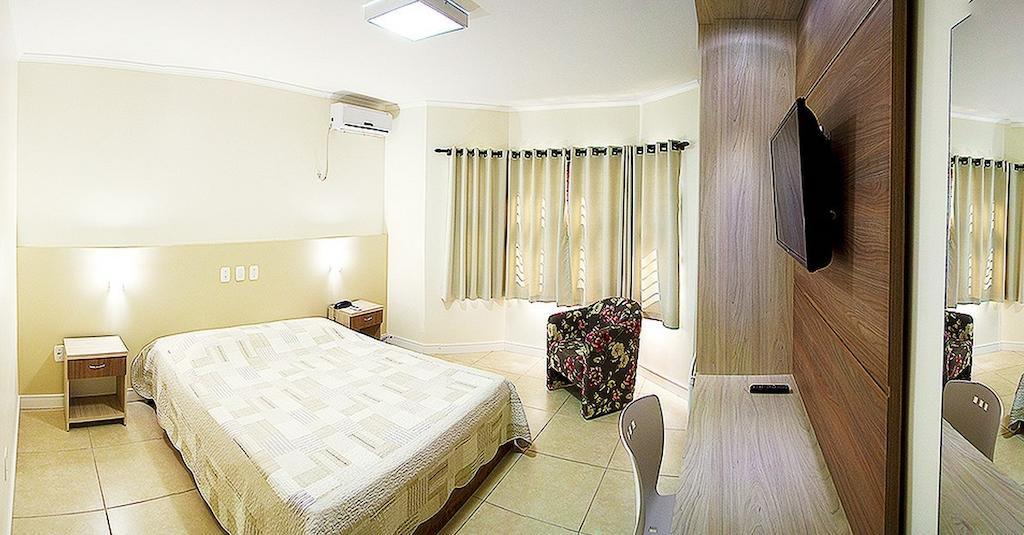 Senior Parque Hotel Santa Rosa  Rum bild